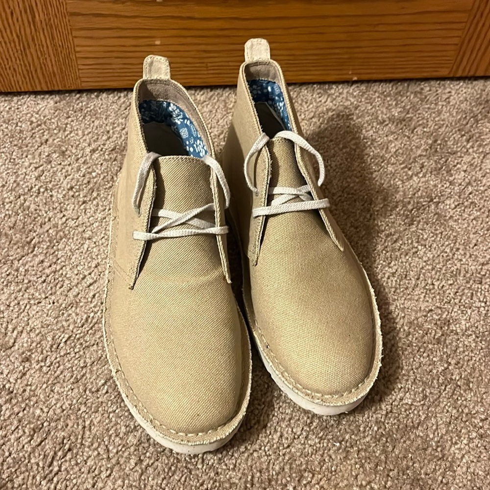 Clark’s desert aerial boots NEW